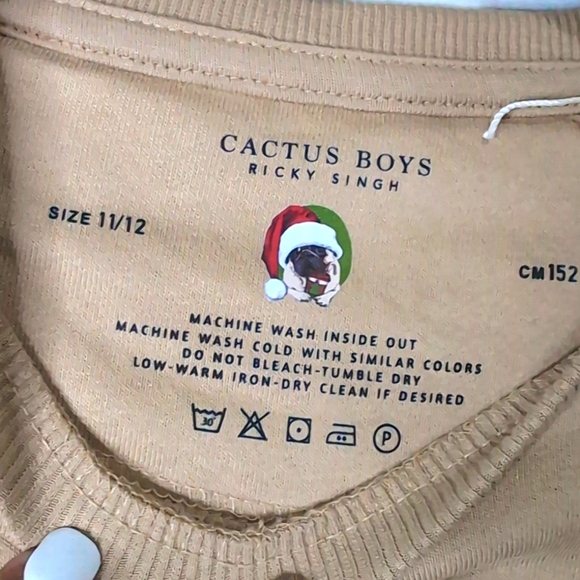 Cactus Boy Tan Hey Santa ! Long Sleeve Sweatshirt..Size 11/12 - Picture 3 of 6